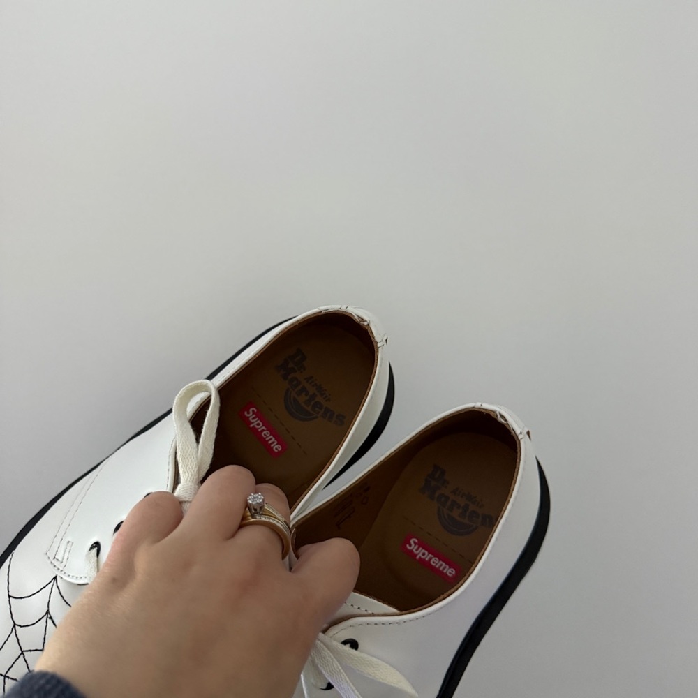 SUPREME x DR. MARTENS 1461 in Spiderweb White - Picture 6 of 8